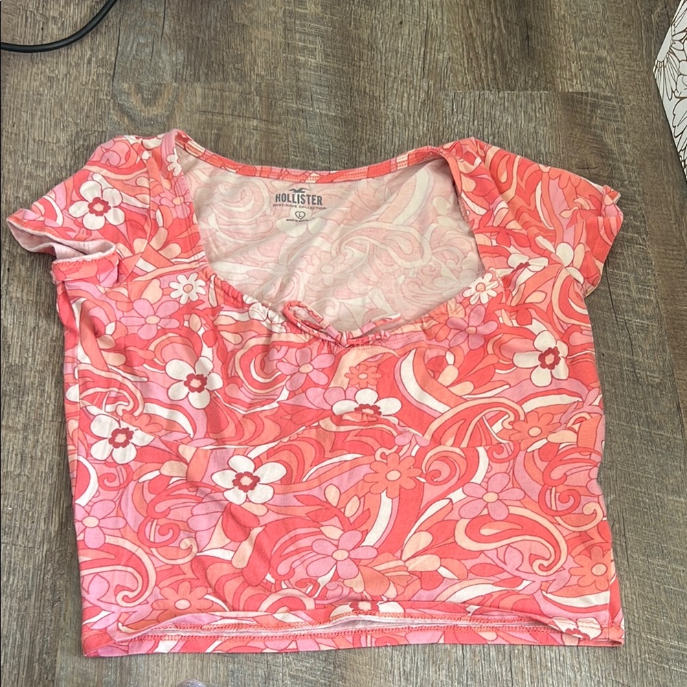 Hollister Women's Pink Floral Top